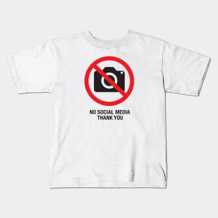 no social media Kids T-Shirt